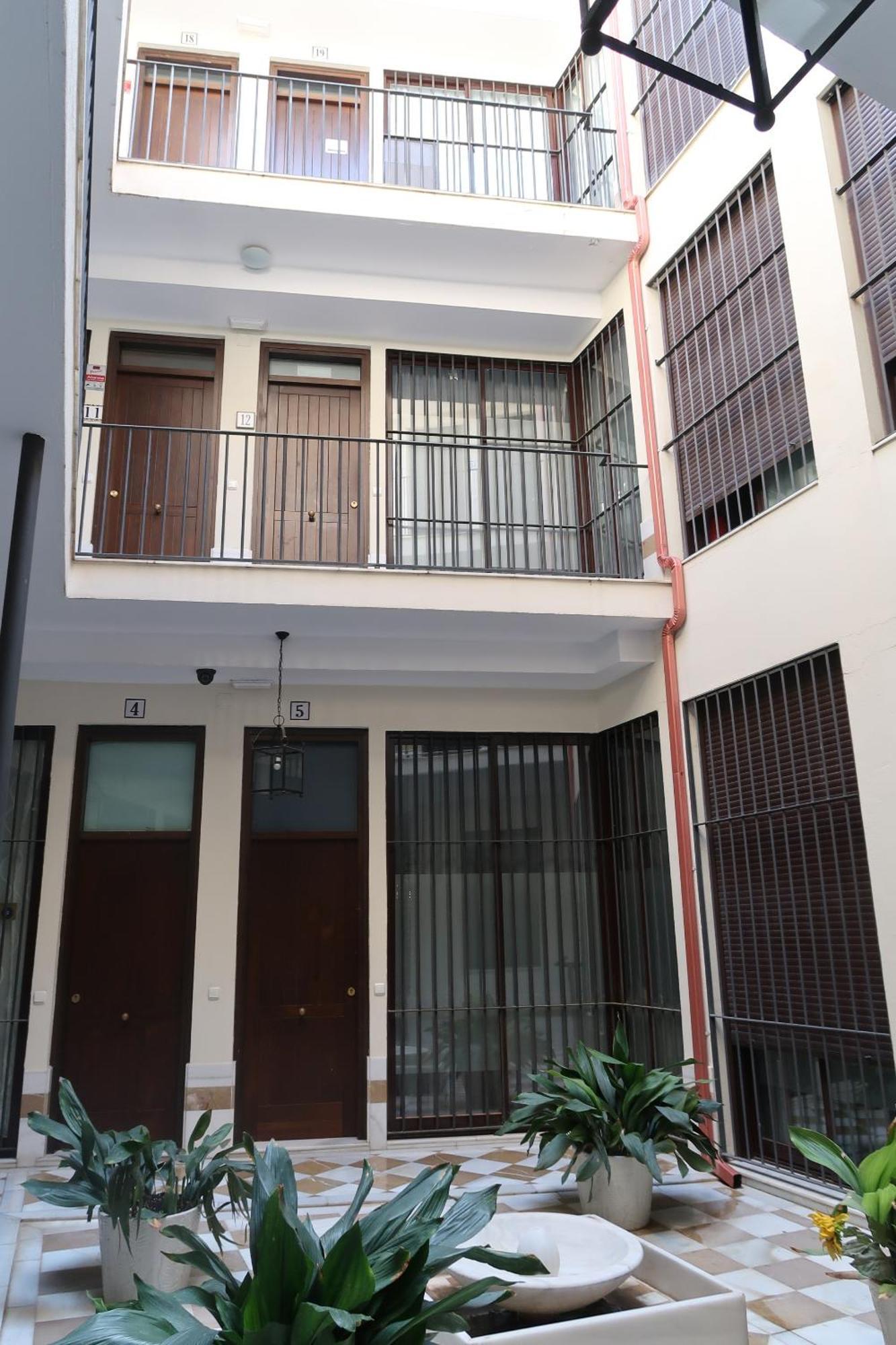 J & E Malaga Center Apartamentos Exterior photo